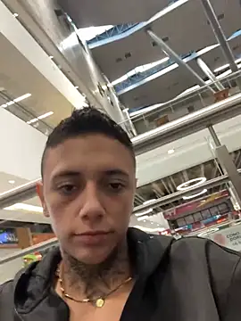 Snapshot of _PhillipBrown chatting on 02/04/25, 12:11 PhillipBrown online show from 02/04/25, 12:11