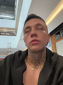 Snapshot of _PhillipBrown chatting on 02/08/25, 02:16 PhillipBrown online show from 02/08/25, 02:16