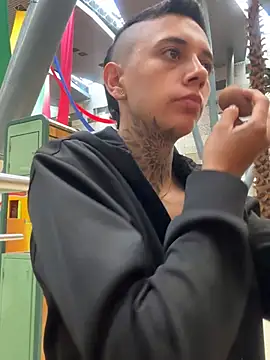 Snapshot of _PhillipBrown chatting on 02/22/25, 12:08 PhillipBrown online show from 02/22/25, 12:08