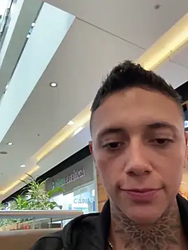 Snapshot of _PhillipBrown chatting on 02/04/25, 03:15 PhillipBrown online show from 02/04/25, 03:15