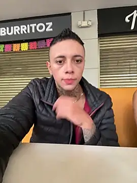 Snapshot of _PhillipBrown chatting on 02/10/25, 01:11 PhillipBrown online show from 02/10/25, 01:11