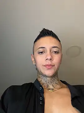 Snapshot of _PhillipBrown chatting on 01/29/25, 08:40 PhillipBrown online show from 01/29/25, 08:40