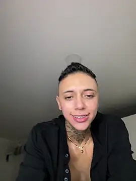 Snapshot of _PhillipBrown chatting on 03/03/25, 11:03 PhillipBrown online show from 03/03/25, 11:03