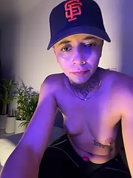 Snapshot of _PhillipBrown chatting on 02/04/26, 11:38 PhillipBrown online show from 02/04/26, 11:38