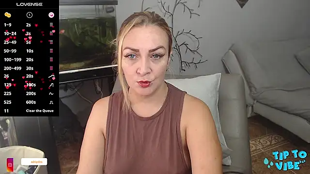 Snapshot of karen_mature69 chatting on 03/05/25, 01:06 karen mature69 online show from 03/05/25, 01:06