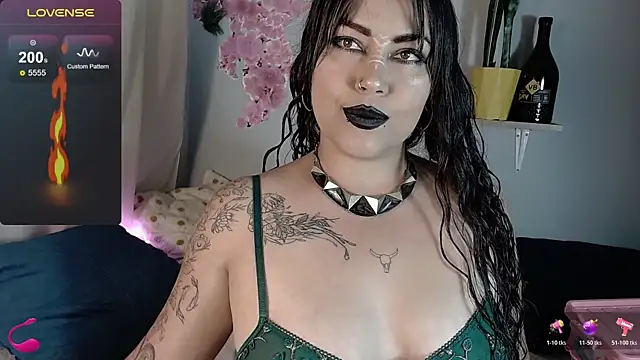 Snapshot of Any_ducan chatting on 10/19/25, 02:36 Any ducan online show from 10/19/25, 02:36