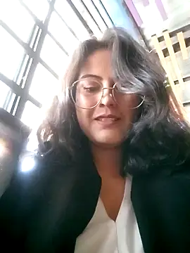 Snapshot of lara_moon25 chatting on 12/13/24, 10:13 lara moon25 online show from 12/13/24, 10:13