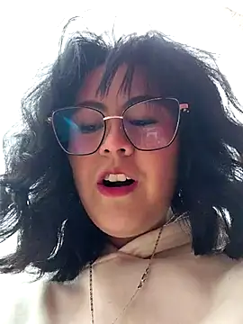 lara moon25 online show from 11/23/25, 06:29