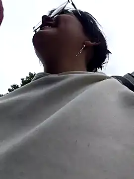 lara moon25 online show from 12/01/25, 07:37