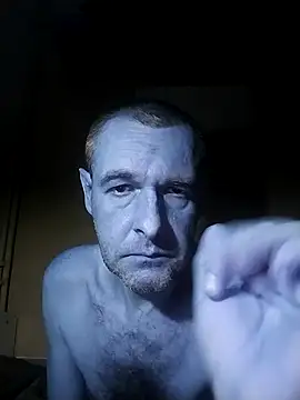Snapshot of Andrzej-M chatting on 09/24/25, 12:51 Andrzej-M online show from 09/24/25, 12:51