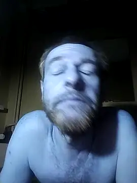 Snapshot of Andrzej-M chatting on 09/12/25, 10:31 Andrzej-M online show from 09/12/25, 10:31