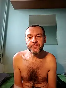 Snapshot of Andrzej-M chatting on 10/04/25, 03:46 Andrzej-M online show from 10/04/25, 03:46