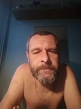 Snapshot of Andrzej-M chatting on 06/14/26, 02:24 Andrzej-M online show from 06/14/26, 02:24