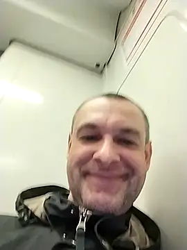 Andrzej-M online show from 11/10/25, 06:13