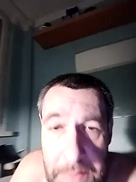 Andrzej-M online show from 12/05/25, 08:06