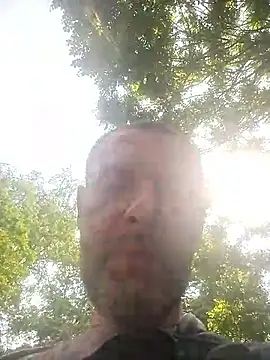 Snapshot of Andrzej-M chatting on 05/24/26, 11:43 Andrzej-M online show from 05/24/26, 11:43