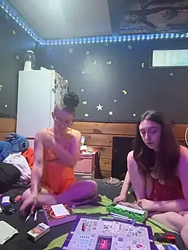 NovaLove2002 online show from 05/11/26, 02:24
