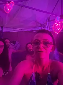 NovaLove2002 online show from 02/09/26, 04:43