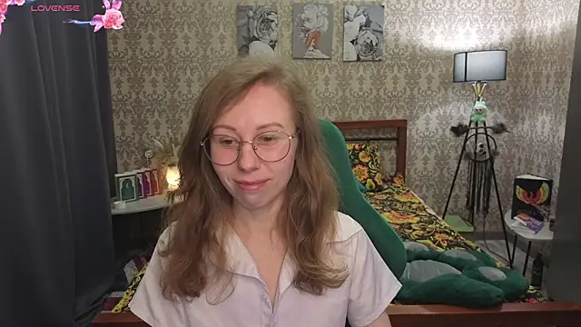 Lill Mary online show from 03/11/26, 01:54