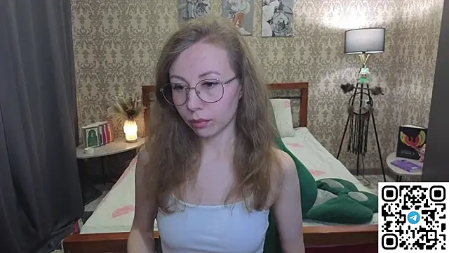 Lill Mary online show from 04/03/26, 01:45