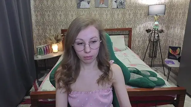 Lill Mary online show from 03/31/26, 04:36