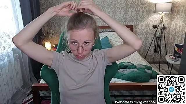 Lill Mary online show from 06/11/26, 02:53