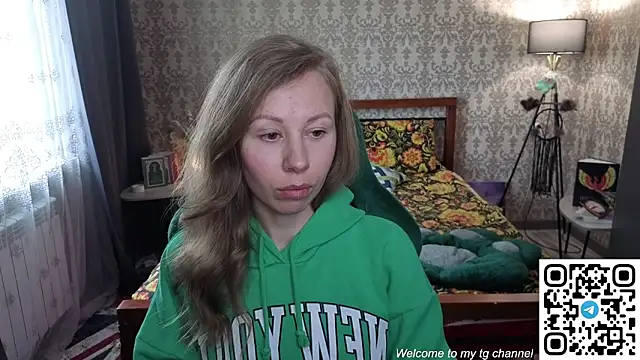 Snapshot of Lill_Mary chatting on 05/17/26, 03:50 Lill Mary online show from 05/17/26, 03:50