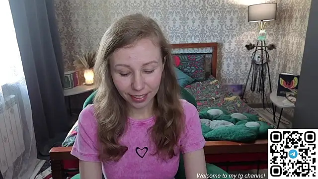 Snapshot of Lill_Mary chatting on 05/25/26, 06:23 Lill Mary online show from 05/25/26, 06:23