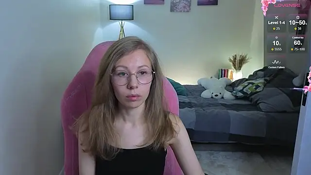 Snapshot of Lill_Mary chatting on 09/29/25, 01:34 Lill Mary online show from 09/29/25, 01:34