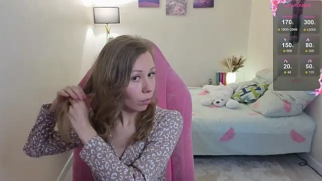 Snapshot of Lill_Mary chatting on 10/16/25, 03:37 Lill Mary online show from 10/16/25, 03:37