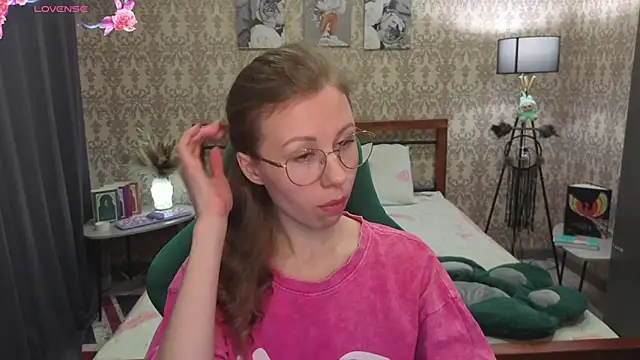 Lill Mary online show from 02/15/26, 03:18