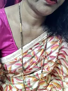 anuradha1432 online show from 10/08/25, 10:17