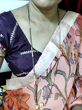 anuradha1432 online show from 10/30/25, 04:59