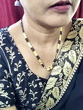 anuradha1432 online show from 12/14/25, 10:21