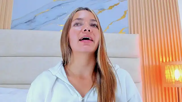 Mia Malkovaa  online show from 05/22/26, 05:11