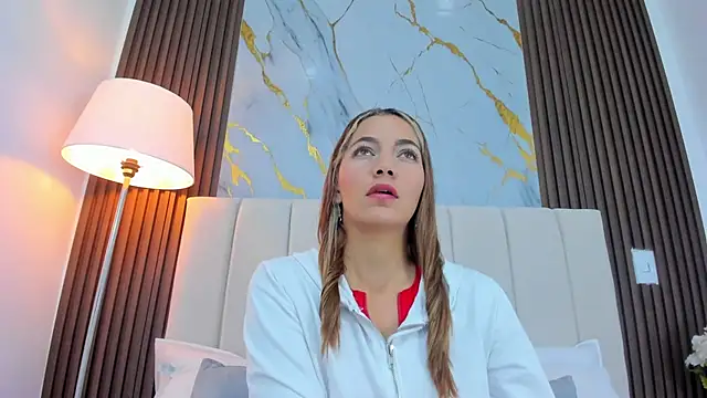 Mia Malkovaa  online show from 05/12/26, 02:56