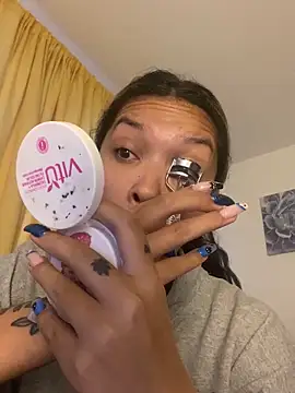 baby lizy online show from 10/18/25, 10:45