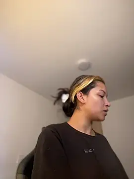 baby lizy online show from 12/03/25, 08:30