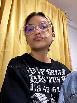 baby lizy online show from 10/02/25, 01:31