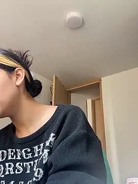 baby lizy online show from 10/16/25, 07:11