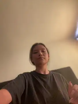 baby lizy online show from 01/10/26, 07:53