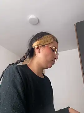 baby lizy online show from 09/26/25, 08:38