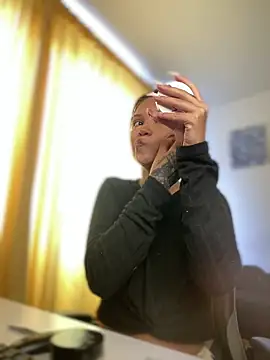 baby lizy online show from 01/05/26, 05:27