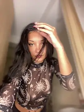 baby lizy online show from 06/02/26, 11:43