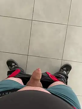 Snapshot of lescoquin2215 chatting on 12/05/25, 11:31 lescoquin2215 online show from 12/05/25, 11:31