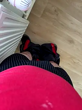 Snapshot of lescoquin2215 chatting on 09/26/25, 11:17 lescoquin2215 online show from 09/26/25, 11:17