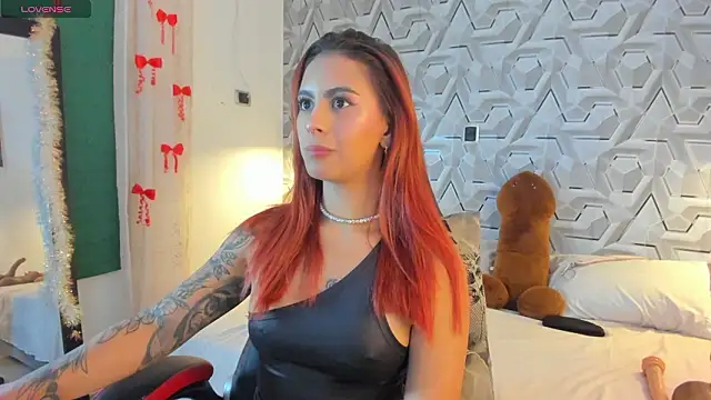 Snapshot of Sophiee_Hill chatting on 02/09/26, 06:33 Sophiee Hill online show from 02/09/26, 06:33