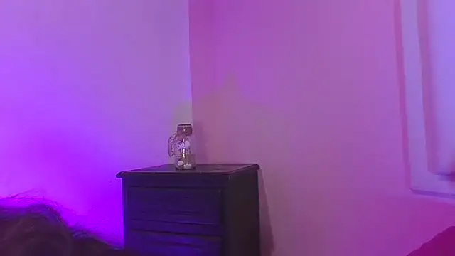 Snapshot of Behla_rouseh chatting on 10/28/25, 12:22 Behla rouseh online show from 10/28/25, 12:22