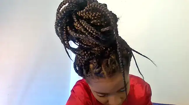 Snapshot of Behla_rouseh chatting on 03/08/25, 10:34 Behla rouseh online show from 03/08/25, 10:34