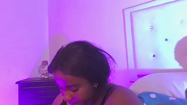 Snapshot of Behla_rouseh chatting on 10/27/25, 12:00 Behla rouseh online show from 10/27/25, 12:00